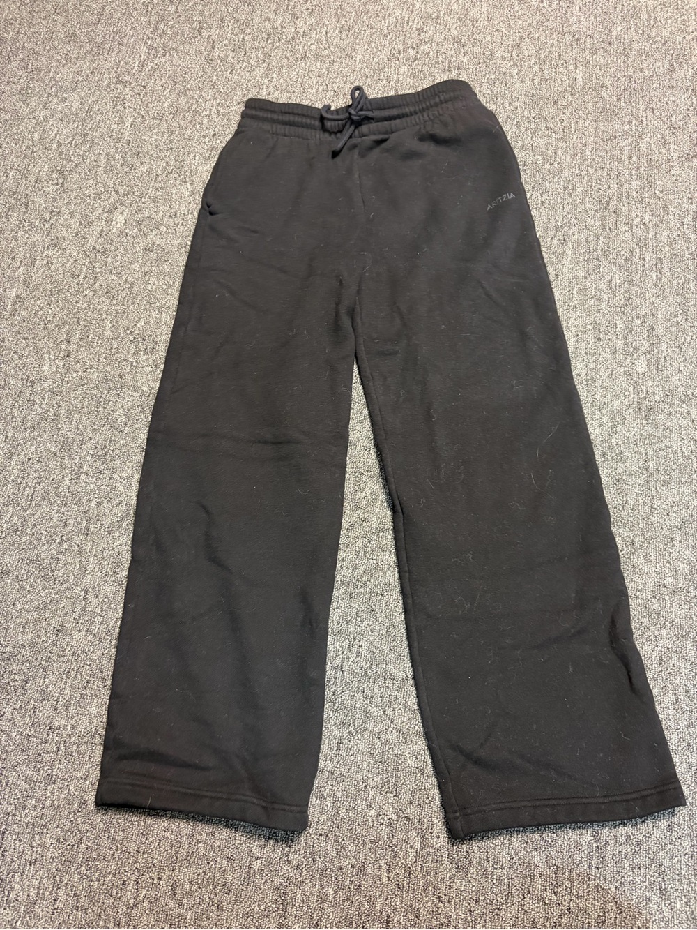 Aritzia Black Drawstring Sweat Joggers